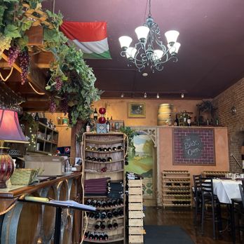 The Brick Oven - the interior of a restaurant - Italian Near Me - Hannibal, Missouri