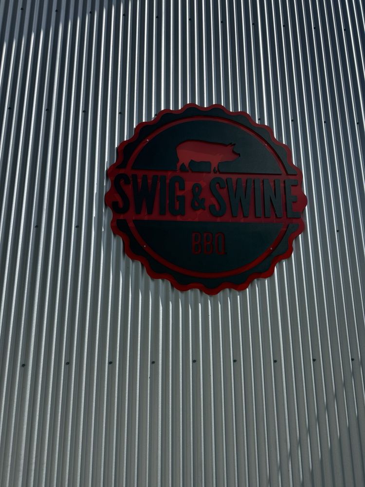 Swig & Swine Logo