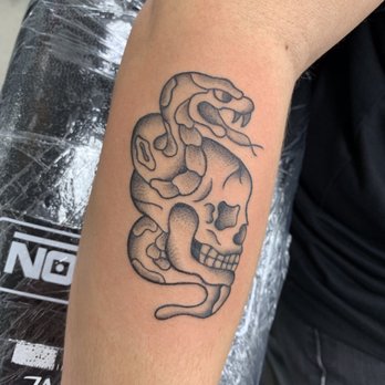 Innerlight Tattoo - Tattoo Near Me - Torrance, California Innerlight Tattoo - Tattoo Near Me - Torrance, California
