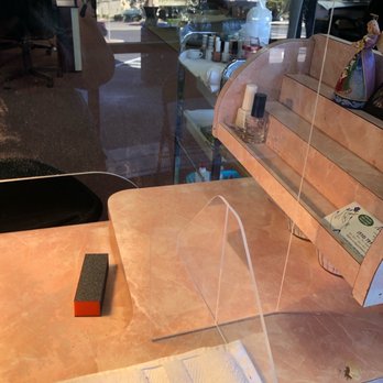 Nail Genie - Plastic partitions at the stations - Nail Salons Near Me - Newark, California