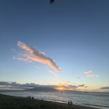 Ka'anapali Beach - Sunset view at the beach. - Beaches Near Me Ka'anapali Beach - Sunset view at the beach. - Beaches Near Me