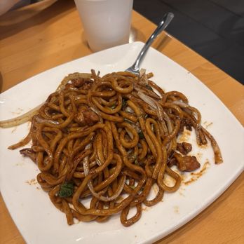 Han's Noodles & Dumplings 老韓麵館 - fried noodles with chicken - Noodles Near Me - Carrollton, Texas Han's Noodles & Dumplings 老韓麵館 - fried noodles with chicken - Noodles Near Me - Carrollton, Texas