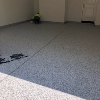 Smart Garage Floors - Epoxy in "Grey" color. - Flooring Near Me