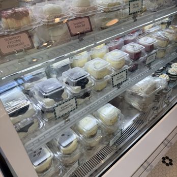 Magnolia Bakery - Bakeries Near Me - Holladay, Utah