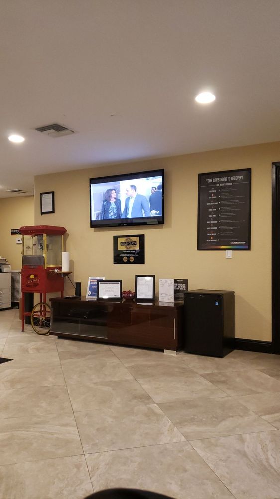 CALIBER COLLISION 13 Photos & 11 Reviews Body Shops 230 Business