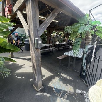 Eastside Big Tom - Outside - Burgers Near Me - Olympia, Washington