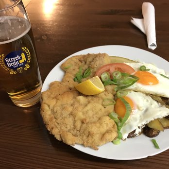 Stadtklause - Pilsner and Pork Schnitzel - German Near Me - Berlin, BE