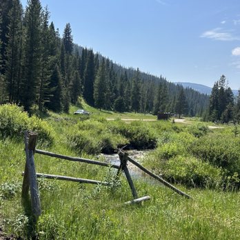 320 Guest Ranch - Stream from the river - Guest Houses Near Me - Gallatin Gateway, Montana