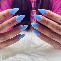 Majestic Nails - Short Stilettos shape nails