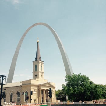 Gateway Arch - Landmarks & Historical Buildings Near Me - St. Louis, Missouri