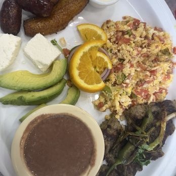 Con Sabor Salvadoreño - Desayuno con Sabor plate. - Salvadoran Near Me - San Fernando Valley, California Con Sabor Salvadoreño - Desayuno con Sabor plate. - Salvadoran Near Me - San Fernando Valley, California