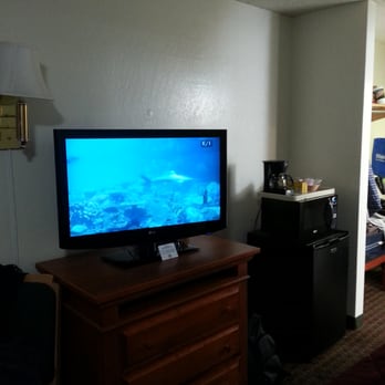 Hollister Inn - Nice flat screen and fridge/microwave. - Hotels Near Me - Hollister, California Hollister Inn - Nice flat screen and fridge/microwave. - Hotels Near Me - Hollister, California