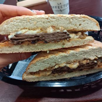 La Coffeetera - Roast beef panino - Coffee & Tea Near Me - San Juan, Puerto Rico La Coffeetera - Roast beef panino - Coffee & Tea Near Me - San Juan, Puerto Rico