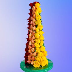 Gourmet Gift 4U - Chocolate covered strawberries tower, wedding and party sweet table
