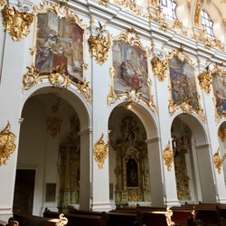 Alte Kapelle - North arcade