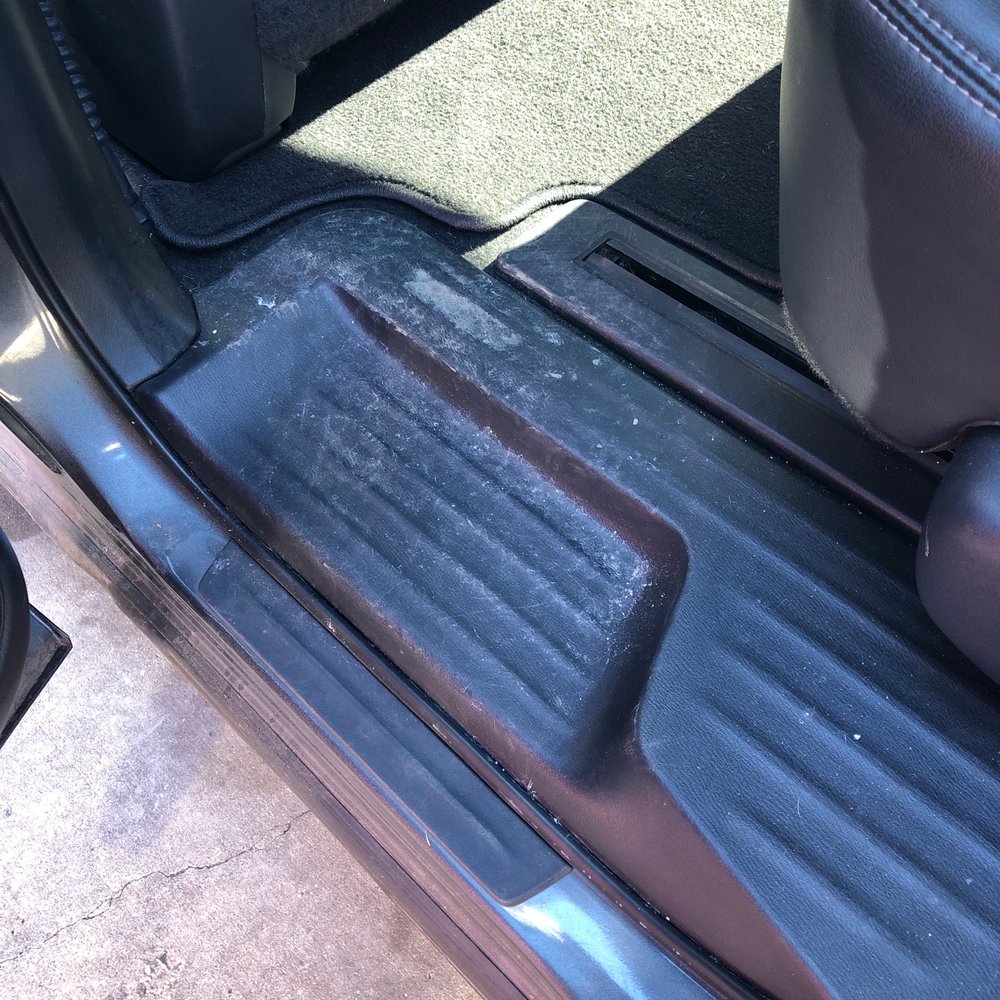Smart Car Wash - Back door sill - Car Wash Near Me - Flushing, New York Smart Car Wash - Back door sill - Car Wash Near Me - Flushing, New York