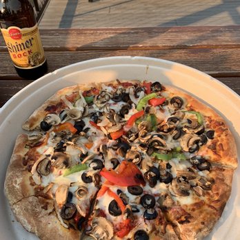 The Peaks Restaurant - Veggie pizza - American Near Me - Sequoia National Park, California