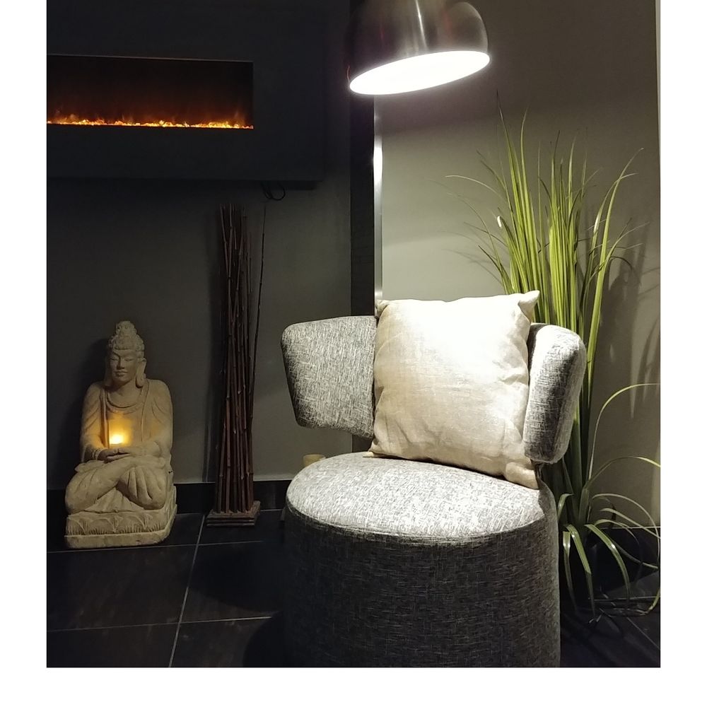 Holtz Spa - Relaxing with a complimentary latte - Skin Care Near Me - Ottawa, Ontario Holtz Spa - Relaxing with a complimentary latte - Skin Care Near Me - Ottawa, Ontario