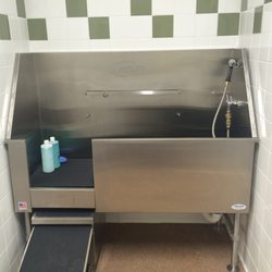 Northwest Pets - Self-service dog wash.