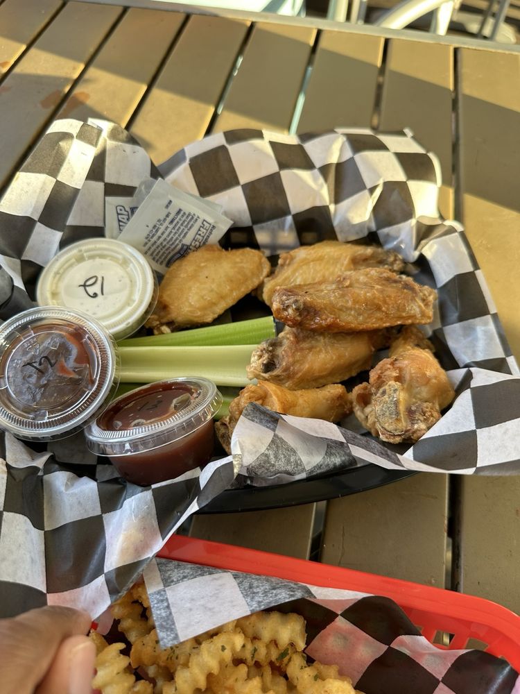 Anne Bonny's Bar and Grill