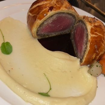 Gordon Ramsay Hell's Kitchen - Beef Wellington - New American Near Me - Miami, Florida