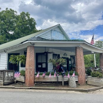 The Whistle Stop Cafe - Whistle Stop Cafe - American Near Me - Juliette, Georgia The Whistle Stop Cafe - Whistle Stop Cafe - American Near Me - Juliette, Georgia