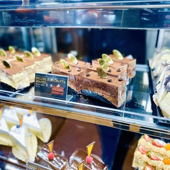 85°C Bakery Cafe-San Antonio - Deluxe Chocolate Mousse - Bakeries Near Me - San Antonio, Texas