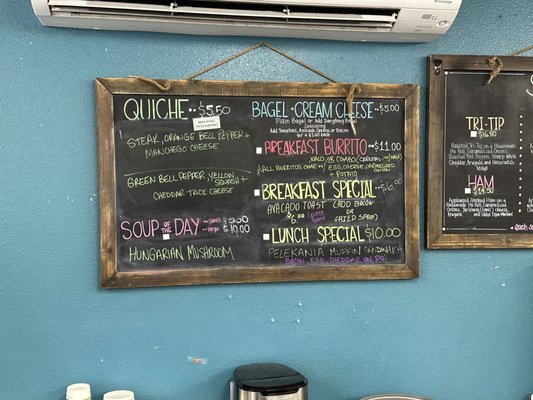 Honokaʻa Country Market by null