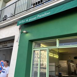 Tielles et Pizzas Paradiso - Front entrance