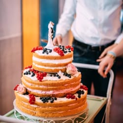 Lina's Garten - Unsere Hochzeitstorte (Blaubeer, Himbeer, Erdbeer)