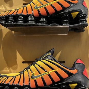 foot locker orange pearl