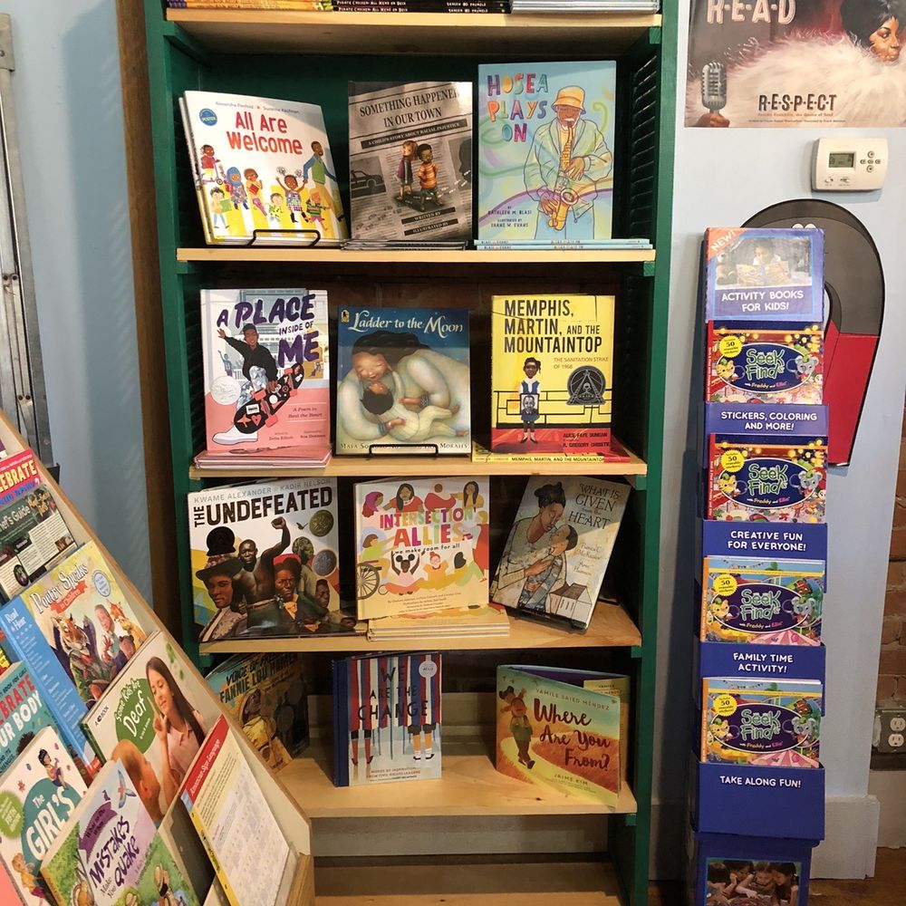 Hipocampo Children's Books - Toy Stores Near Me - Rochester, New York Hipocampo Children's Books - Toy Stores Near Me - Rochester, New York