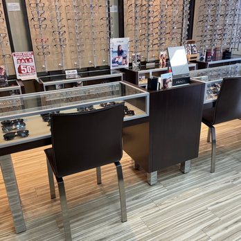 Focus Optometry - Eyeglass Fitting area - Optometrists Near Me - San Diego, California