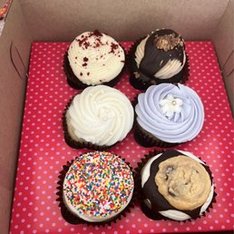 Birthday Cake Cupcake