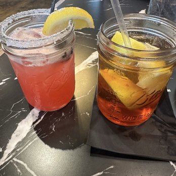 Le Gabrielle Crepes & Waffles - Monroe - Ice Tea and Lemon Berry Lemonade - Creperies Near Me - Monroe, Georgia