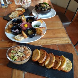 Bar Valdivia - Tablas varias