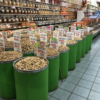 Yin Wall City - rows of buckets of food in a grocery store - International Grocery Near Me - Chicago, Illinois Yin Wall City - rows of buckets of food in a grocery store - International Grocery Near Me - Chicago, Illinois
