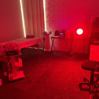 Beauty Beyond Perfection - 1 room getting ready for client - Body Contouring Near Me Beauty Beyond Perfection - 1 room getting ready for client - Body Contouring Near Me