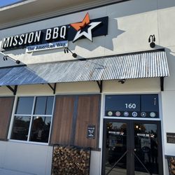 Mission BBQ - Entrance