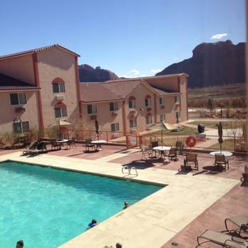 Aarchway Inn - Looking South-west from the north wing. Pool and hottub is great for being in Moab. - Hotels Near Me - Moab, Utah Aarchway Inn - Looking South-west from the north wing. Pool and hottub is great for being in Moab. - Hotels Near Me - Moab, Utah
