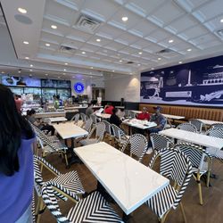 Paris Baguette - Seating Area