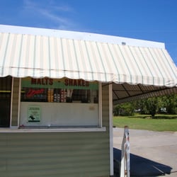 Mac's Drive-Inn