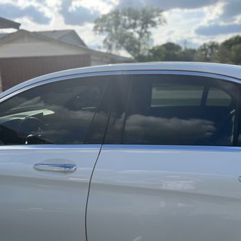 Showroom Mobile Window Tint - Car Window Tinting Near Me Showroom Mobile Window Tint - Car Window Tinting Near Me