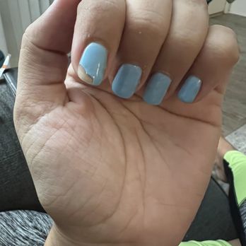 Royal Nails - Didn't even last a week. Only 4 days worth. - Nail Salons Near Me - Kapolei, Hawaii