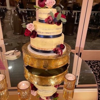 Veronica's Goodies - Wedding cake made by Veronica's goodies - Desserts Near Me Veronica's Goodies - Wedding cake made by Veronica's goodies - Desserts Near Me