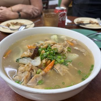 Yuet Lee - Won Ton with Soup 上湯雲吞 - Chinese Near Me - San Francisco, California Yuet Lee - Won Ton with Soup 上湯雲吞 - Chinese Near Me - San Francisco, California