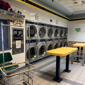 Park Avenue Coin Laundry - More dryers - Laundromat Near Me - Oak Park, Illinois Park Avenue Coin Laundry - More dryers - Laundromat Near Me - Oak Park, Illinois