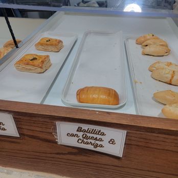 El Bolillo Bakery - Bakeries Near Me - Houston, Texas