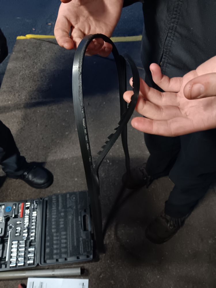 JIFFY LUBE Updated September 2024 124 Reviews 17715 Boones Ferry