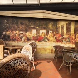 Art Bodega - Dramatic backdrop